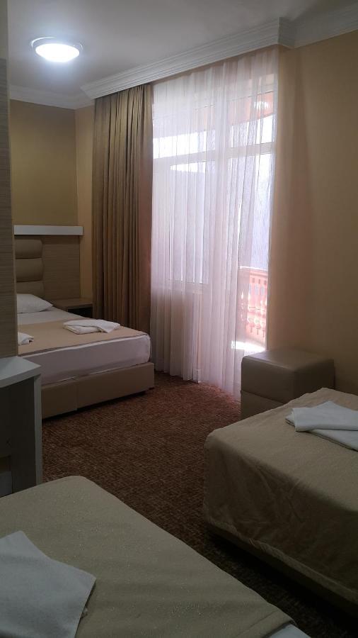 Hotel Genatsvale 巴统 外观 照片