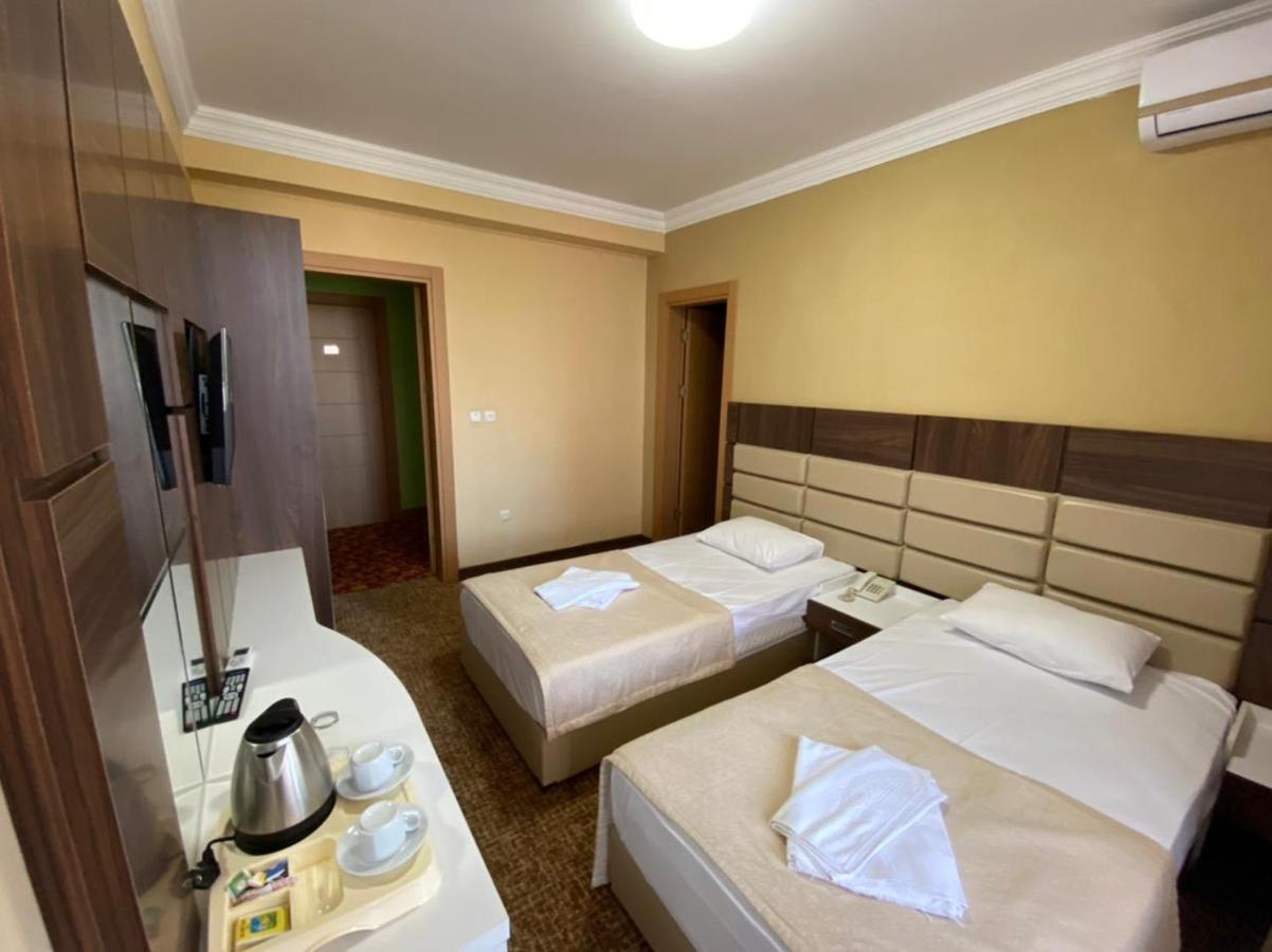 Hotel Genatsvale 巴统 外观 照片
