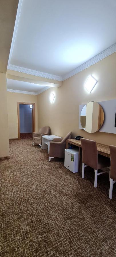 Hotel Genatsvale 巴统 外观 照片