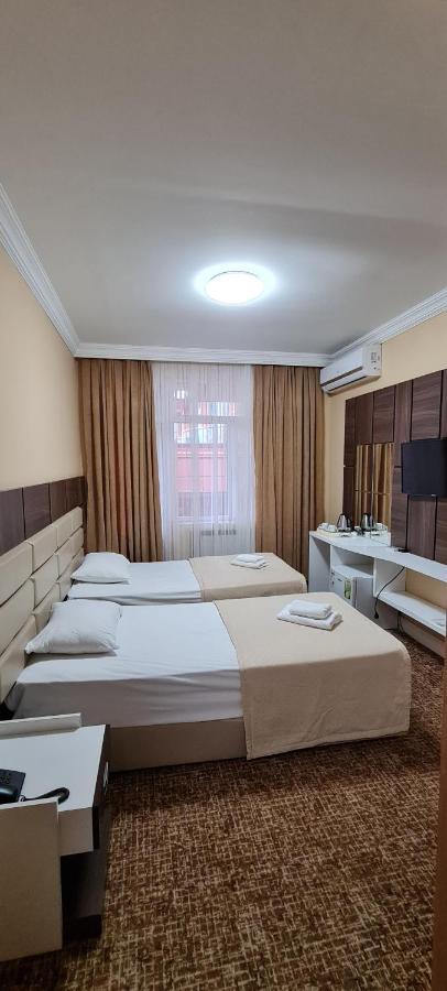 Hotel Genatsvale 巴统 外观 照片