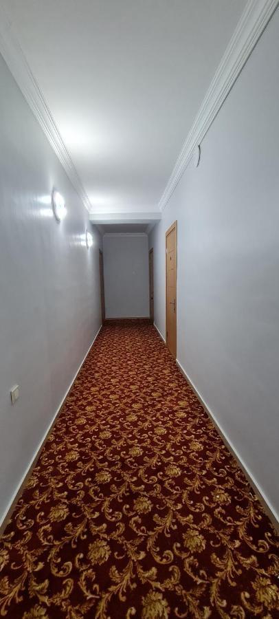 Hotel Genatsvale 巴统 外观 照片