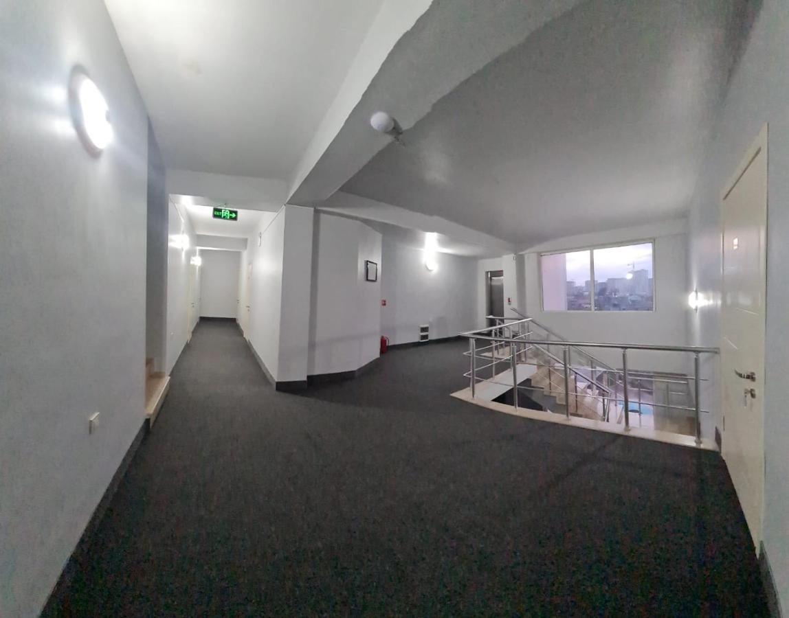 Hotel Genatsvale 巴统 外观 照片