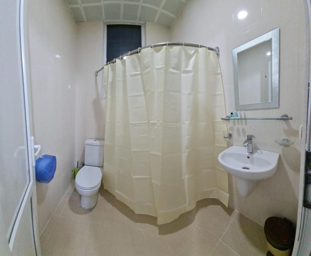 Hotel Genatsvale 巴统 外观 照片