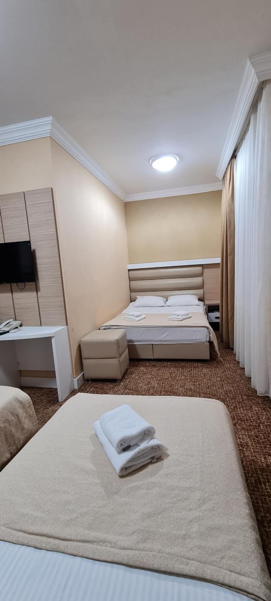 Hotel Genatsvale 巴统 客房 照片
